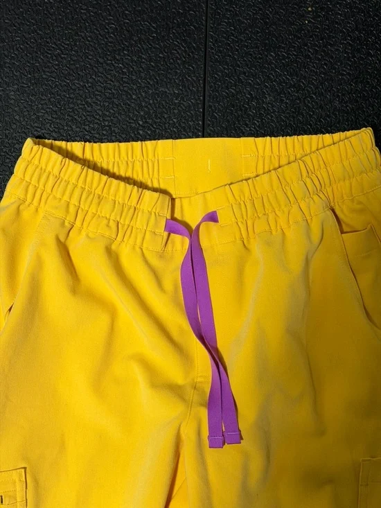 Figs  Scrubs in Yellow - Picture 3 of 6